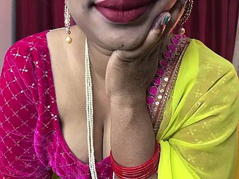 Snapshot of Ritika_janu chatting on 02-08-26, 06:06 Ritika janu online show from 02-08-26, 06:06