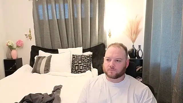 john clarisa online show from 10-28-25, 04:38