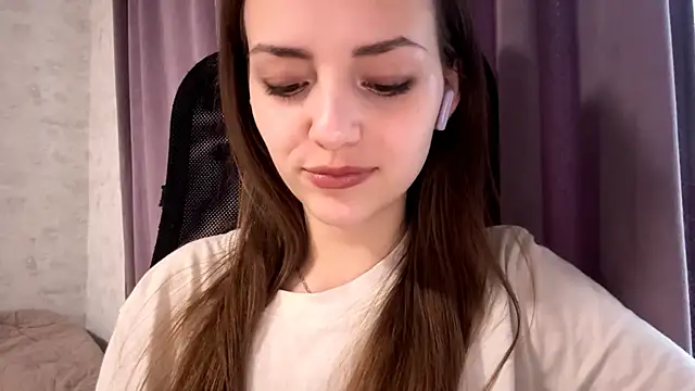 AliceStacy online show from 11-23-25, 11:54