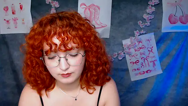 Snapshot of MissAriaa chatting on 06-09-26, 06:52 MissAriaa online show from 06-09-26, 06:52