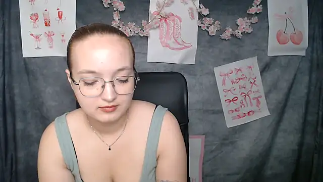 Snapshot of MissAriaa chatting on 06-15-26, 05:53 MissAriaa online show from 06-15-26, 05:53