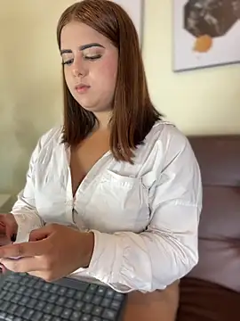 RileyFlame online show from 11-08-25, 04:18