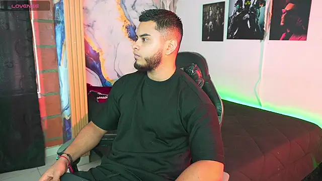 Tiler wolker online show from 11-01-25, 08:33