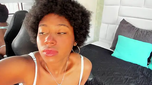 violeta ruizz online show from 12-17-25, 05:08