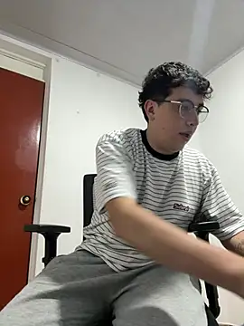 Snapshot of Sam_Rush chatting on 07-10-26, 03:22 Sam Rush online show from 07-10-26, 03:22