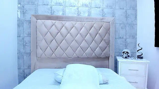 AmaraWolf online show from 11-16-25, 09:09