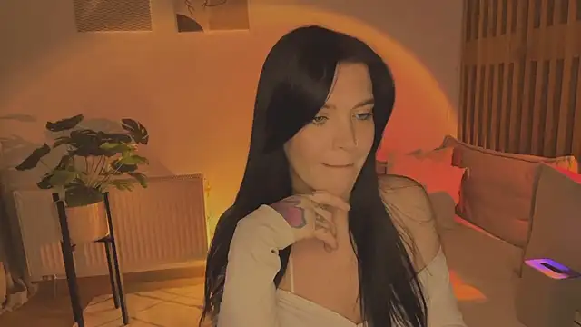 Snapshot of Angelsweetshy chatting on 10-30-25, 07:25 Angelsweetshy online show from 10-30-25, 07:25