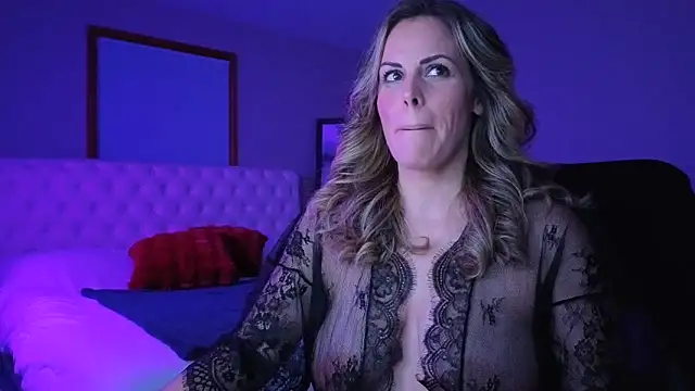 Snapshot of Koralynn_777 chatting on 02-10-26, 02:37 Koralynn 777 online show from 02-10-26, 02:37