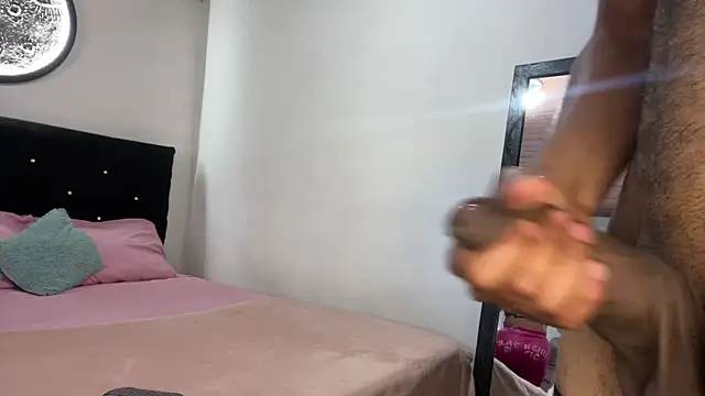 Hot2gether69 online show from 04-22-26, 12:13