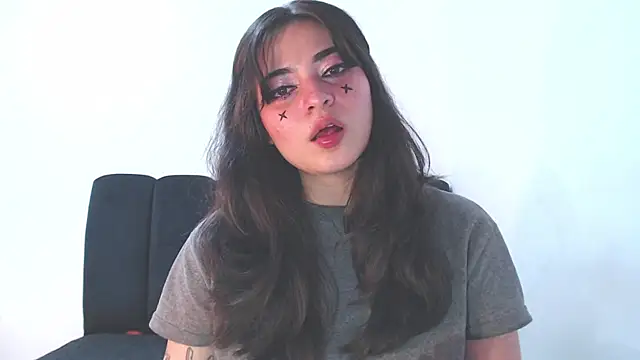 Snapshot of Annagoth_ chatting on 07-07-26, 02:03 Annagoth online show from 07-07-26, 02:03