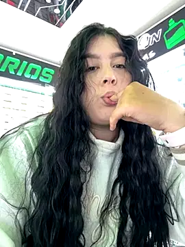 Snapshot of monnay chatting on 11-19-25, 10:32 monnay online show from 11-19-25, 10:32