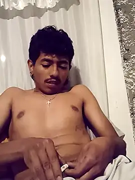 SkinniYamo online show from 04-17-26, 04:15