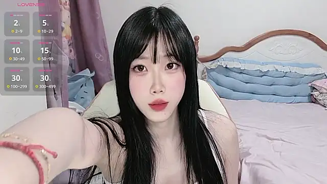 Snapshot of Vivian-88 chatting on 04-15-26, 01:45 Vivian-88 online show from 04-15-26, 01:45