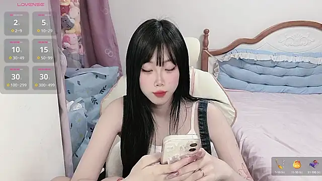 Snapshot of Vivian-88 chatting on 04-23-26, 03:41 Vivian-88 online show from 04-23-26, 03:41
