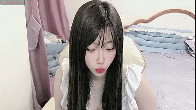 Snapshot of Vivian-88 chatting on 05-28-26, 02:53 Vivian-88 online show from 05-28-26, 02:53