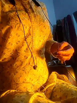 Hot-Rubyy online show from 02-14-26, 05:32