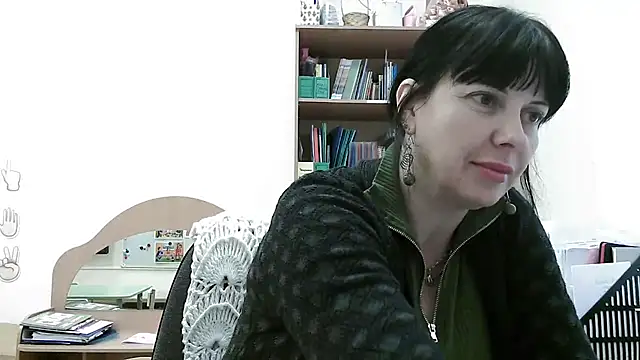 Viknika online show from 11-28-25, 10:40