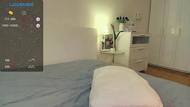 Snapshot of harriel1 chatting on 11-11-25, 03:06 harriel1 online show from 11-11-25, 03:06