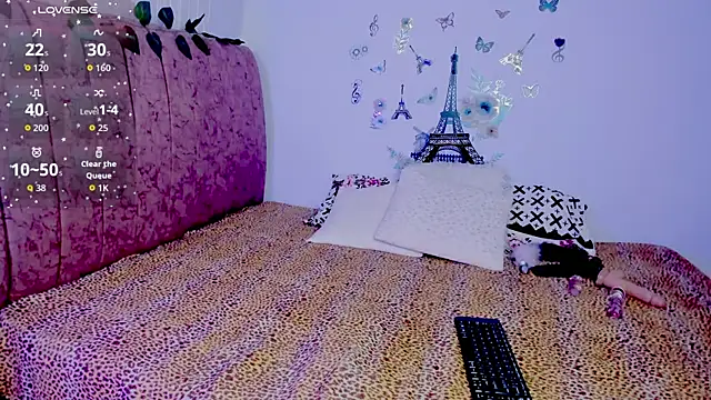 BONNIEFLOREZ online show from 11-12-25, 05:24