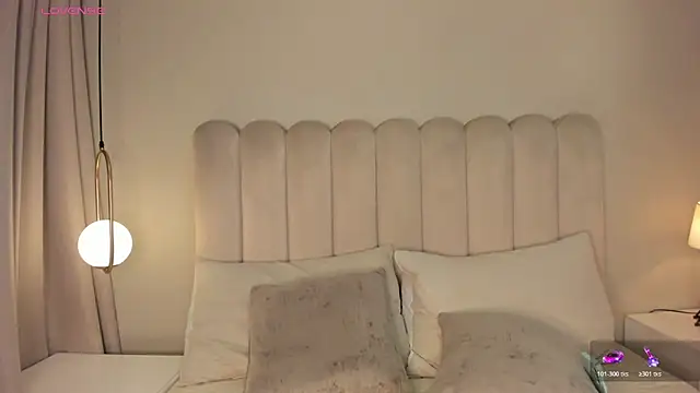 Melanie hillz online show from 03-30-26, 07:48