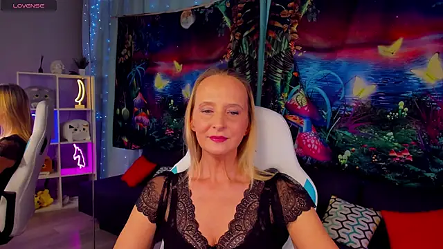 ScarlettPalmer online show from 12-17-25, 10:10