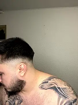 Snapshot of Tdm092 chatting on 01-13-26, 11:21 Tdm092 online show from 01-13-26, 11:21