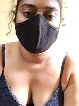 girl999 online show from 11-02-25, 09:44