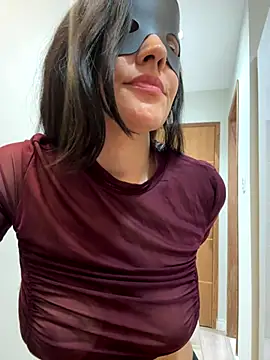 Snapshot of MaryahBlanc chatting on 11-11-25, 12:32 MaryahBlanc online show from 11-11-25, 12:32