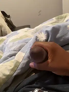 Snapshot of bigbuufuu chatting on 11-03-25, 11:04 bigbuufuu online show from 11-03-25, 11:04