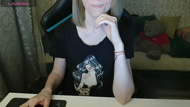  Alisa Allison  online show from 10-27-25, 03:05