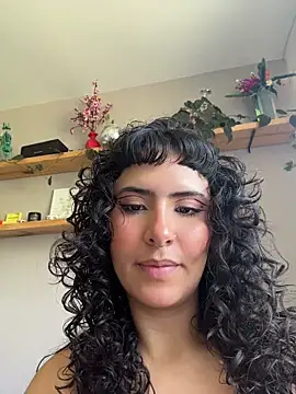 SugarTroubl33 online show from 06-11-26, 02:37