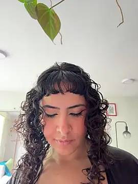 SugarTroubl33 online show from 06-17-26, 01:56
