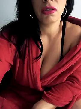 Snapshot of paularois chatting on 11-23-25, 03:39 paularois online show from 11-23-25, 03:39