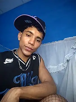 Alex Sweeting online show from 12-01-25, 03:55