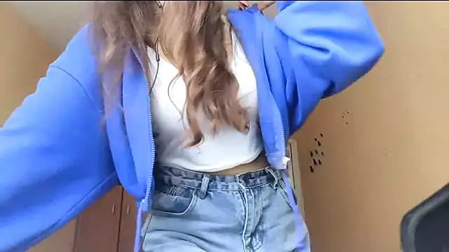 Kimixoo online show from 10-28-25, 10:41