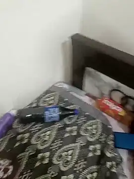 Snapshot of bigtelugubhama chatting on 11-17-25, 10:32 bigtelugubhama online show from 11-17-25, 10:32