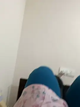 Snapshot of bigtelugubhama chatting on 11-23-25, 11:10 bigtelugubhama online show from 11-23-25, 11:10