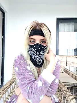 Sweet xxBuse online show from 01-18-26, 10:19