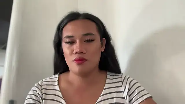 untouchable mia online show from 11-04-25, 01:27