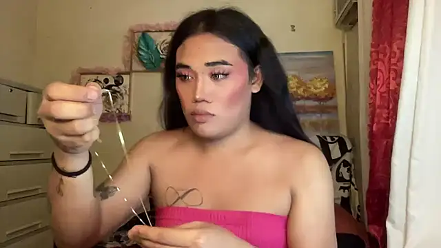 untouchable mia online show from 12-04-25, 12:25