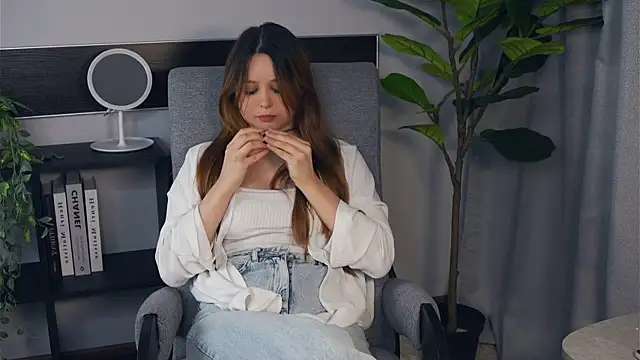 Snapshot of RacquelSookoo chatting on 10-28-25, 09:13 RacquelSookoo online show from 10-28-25, 09:13