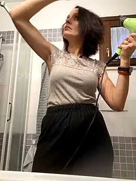 Snapshot of Piediniecollant chatting on 12-16-25, 03:28 Piediniecollant online show from 12-16-25, 03:28