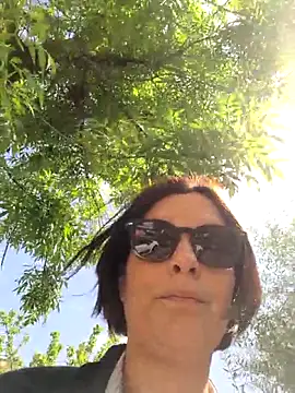 Piediniecollant online show from 04-16-26, 10:27