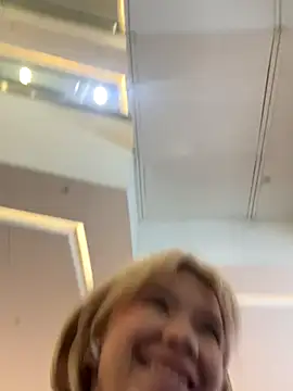 Leila La online show from 11-01-25, 09:11