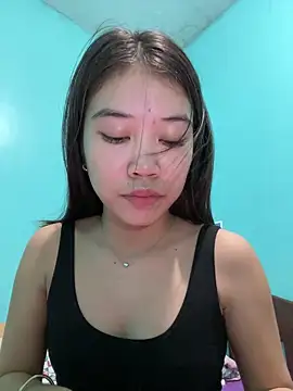 Snapshot of lovely_amarah19 chatting on 10-31-25, 09:21 lovely amarah19 online show from 10-31-25, 09:21