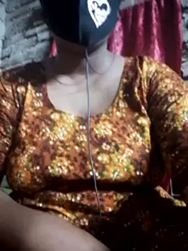 Snapshot of Liza0103 chatting on 10-27-25, 04:55 Liza0103 online show from 10-27-25, 04:55