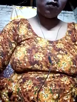 Snapshot of Liza0103 chatting on 11-01-25, 03:14 Liza0103 online show from 11-01-25, 03:14