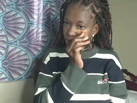 Snapshot of LilithMiller_ chatting on 06-19-26, 01:15 LilithMiller online show from 06-19-26, 01:15