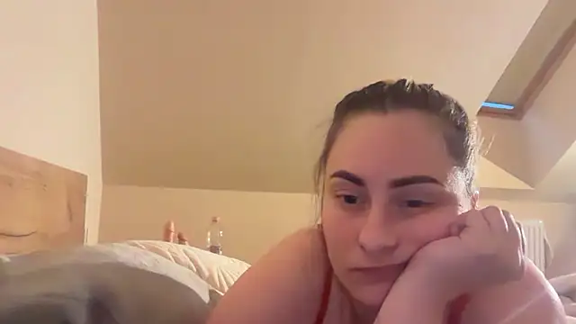 Snapshot of EngelHelene chatting on 05-01-26, 06:12 EngelHelene online show from 05-01-26, 06:12