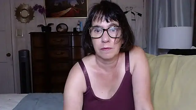 BigbustedBrenda online show from 11-06-25, 06:20